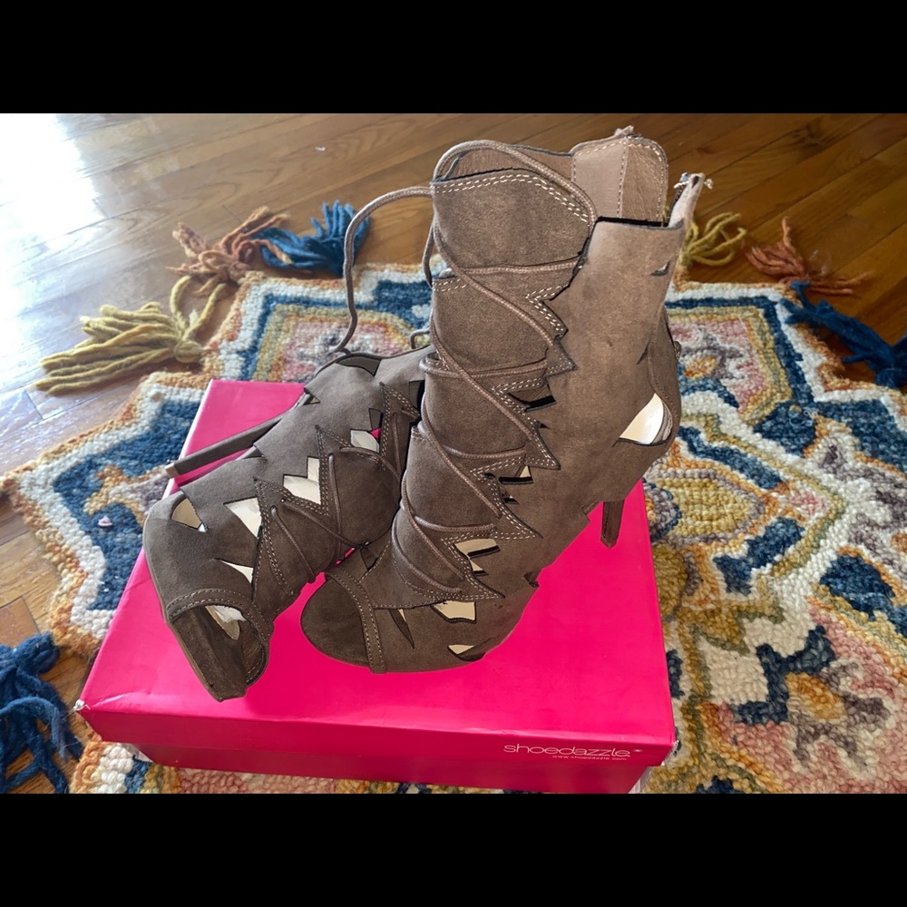 Heeled Sandals - Picture 2 of 4